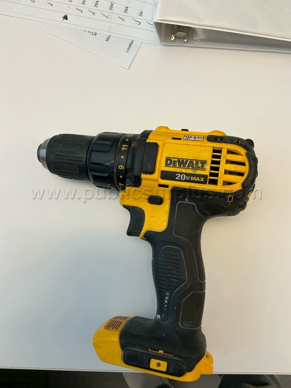 DEWALT 20V MAX DRILL   Government Surplus Auction - Primary Photo