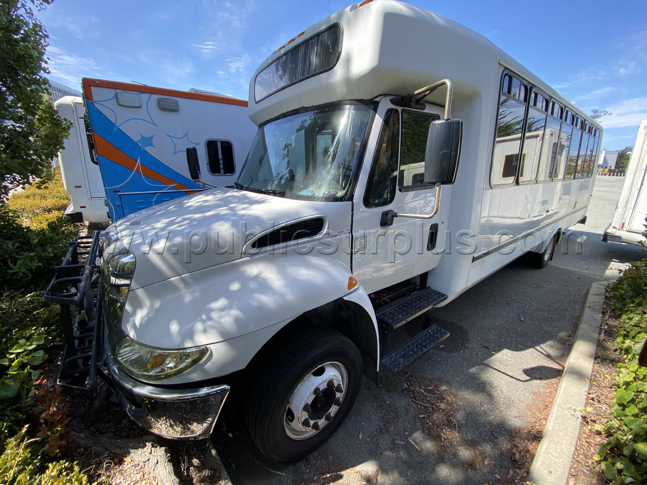2014 International Shuttle (CA 2365)