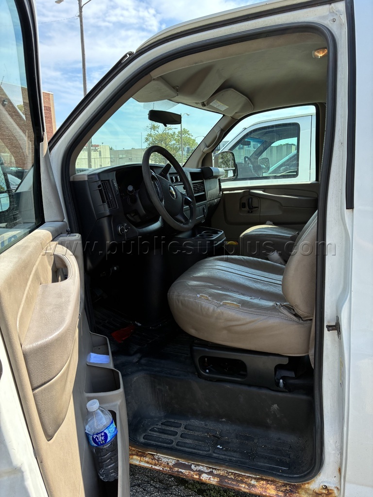 2011 Chevrolet Express Van Chevrolet Express Government Surplus Auction - Photo #5