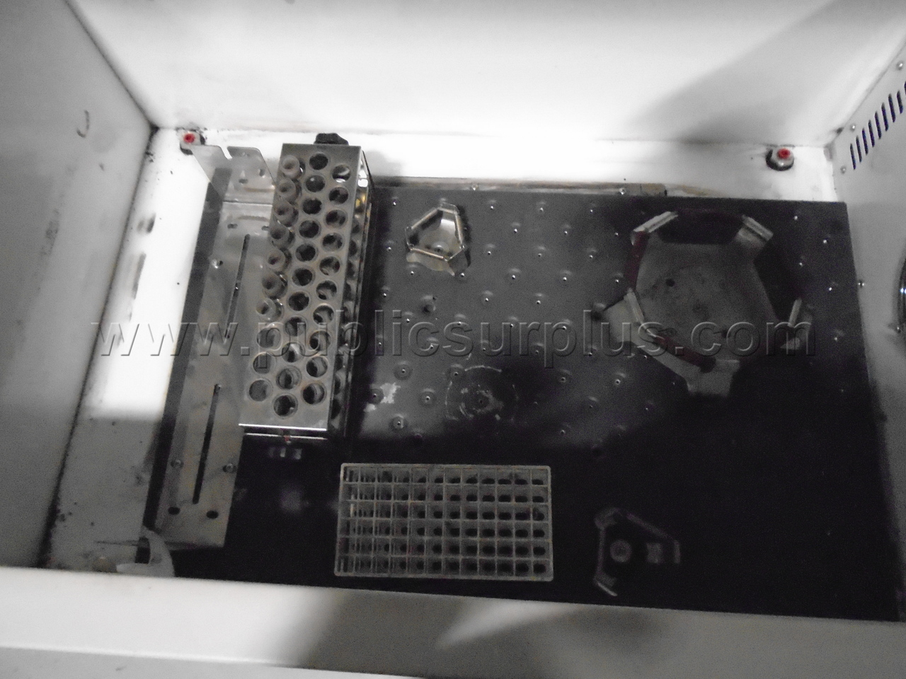 New Brunswick I2500 Incubator Shaker  I2500 Government Surplus Auction - Photo #4
