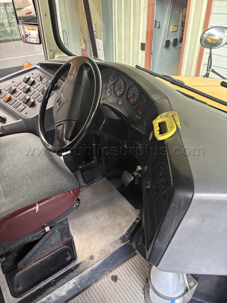 Bus 273  273 Government Surplus Auction - Photo #6