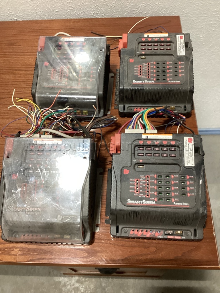 MISC POLICE LIGHTS AND SIRENS CONTROLS   Government Surplus Auction - Photo #4