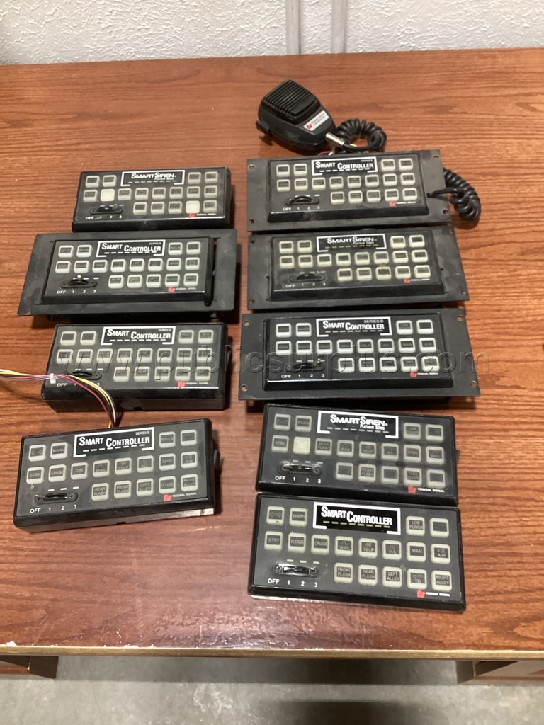 MISC POLICE LIGHTS AND SIRENS CONTROLS   Government Surplus Auction - Photo #6