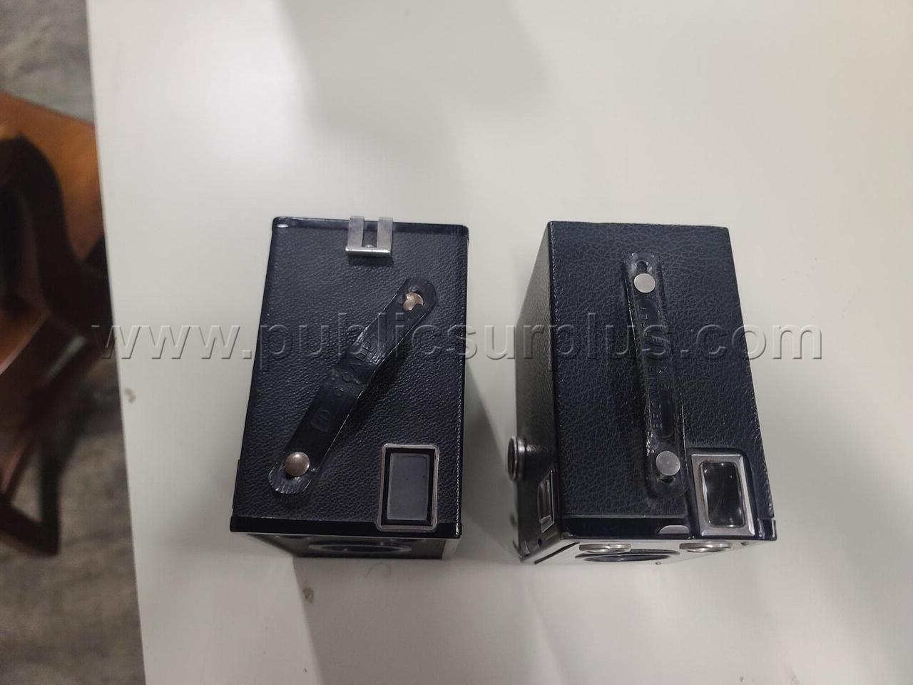 Kodak Brownie Target Six-16 & Agfa Box Camera   Government Surplus Auction - Photo #2