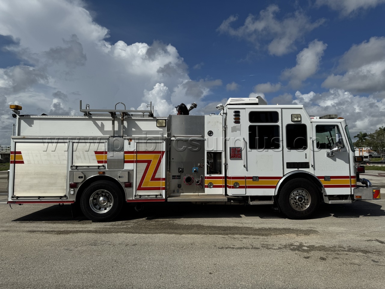 2005 Sutphen Corporation Fire Pumper Truck - Unit 8140 Caterpillar 8140 Government Surplus Auction - Photo #3
