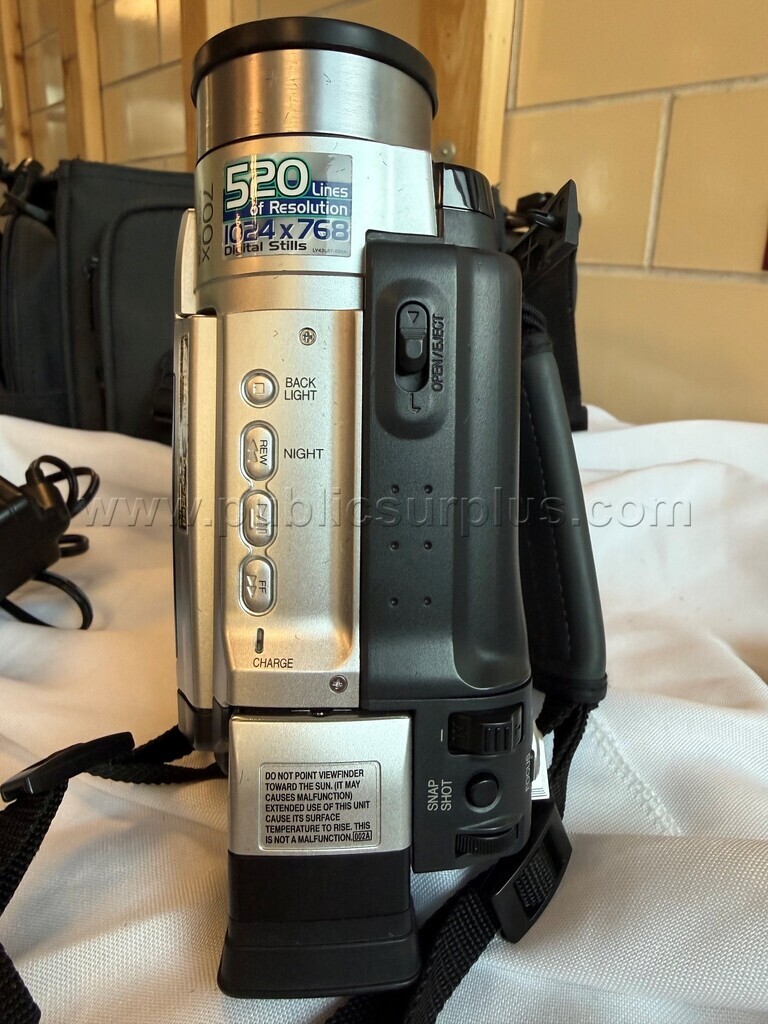 JVC GR-DVL520U 700x Zoom Digital Video Camera  700x Government Surplus Auction - Photo #5