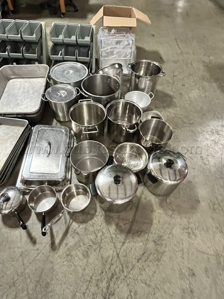 Lot of Assorted Kitchen/Restaurant Smallware's w/Stainless Steel Carts   Government Surplus Auction - Photo #6