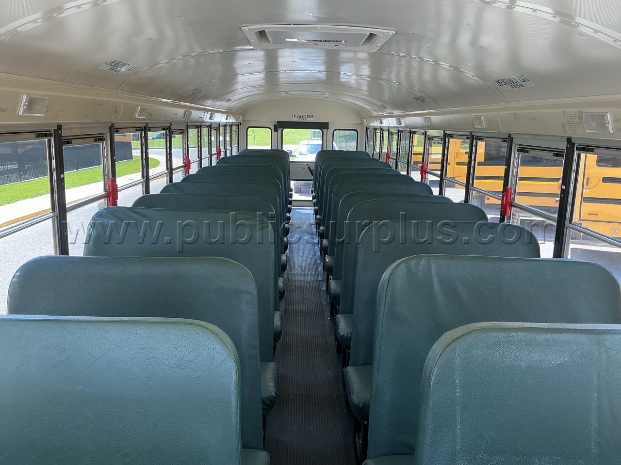 2014 International CE School Bus # 137 International 137 Government Surplus Auction - Photo #5