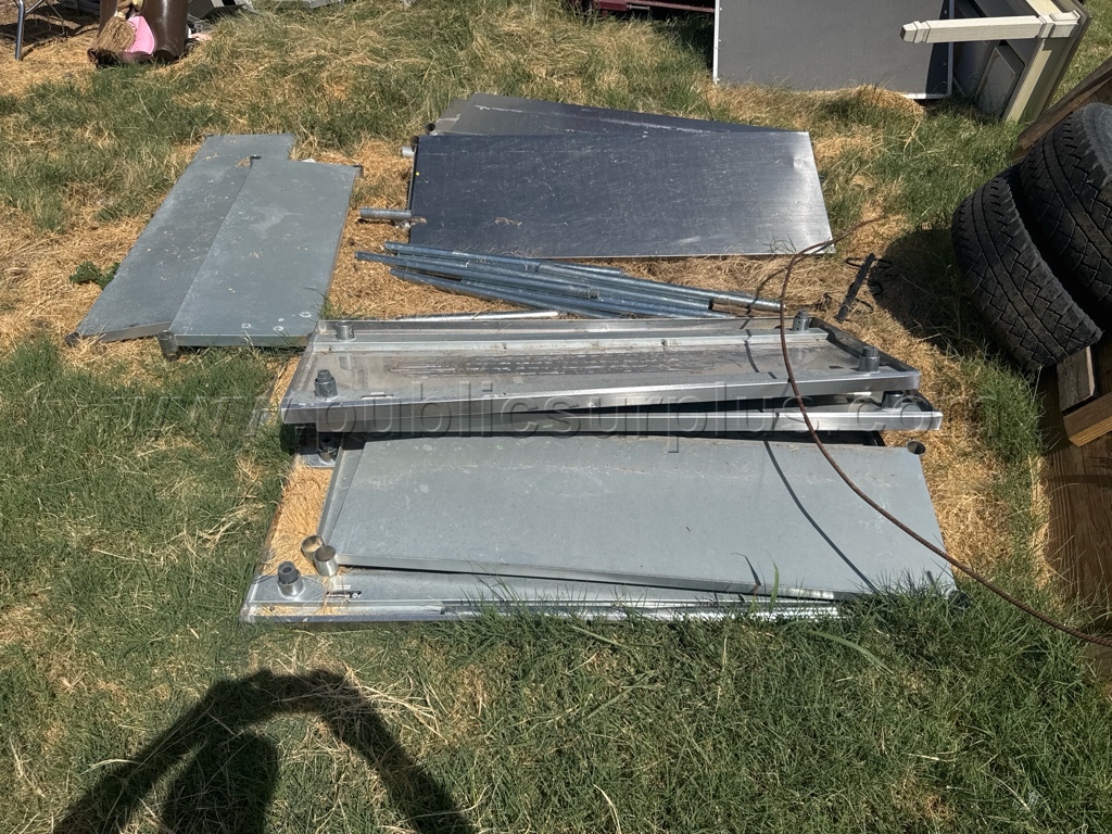 Stainless steal counters disassembled   Government Surplus Auction - Primary Photo