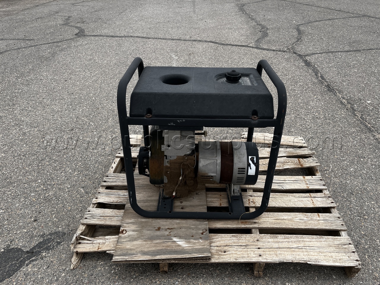 LOT - 124E Generator  124E Government Surplus Auction - Photo #2
