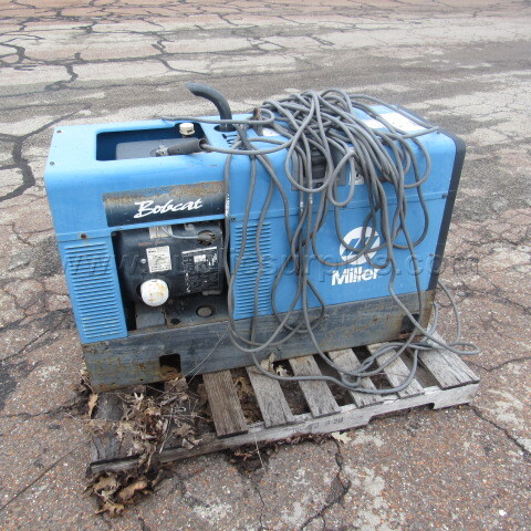 LOT - 146E Miller Bobcat 225 NT Welders Bobcat 146E Government Surplus Auction - Photo #4