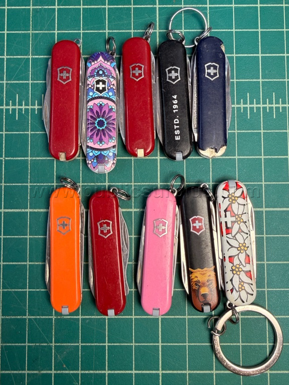 Small Victorinox Swiss Army Knives - QTY 50 - Shipping $12.00   Government Surplus Auction - Photo #3