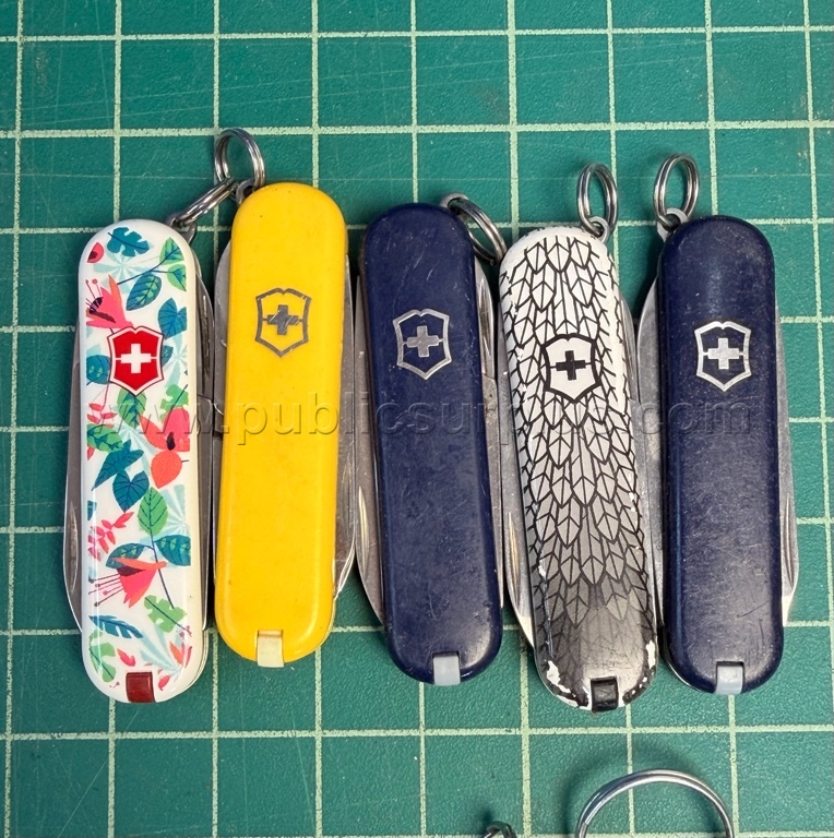 Small Victorinox Swiss Army Knives - QTY 50 - Shipping $12.00   Government Surplus Auction - Photo #4