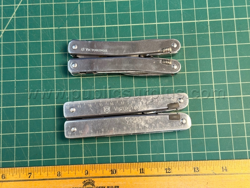 Victorinox Swiss Army Knives & Multi-Tools - Shipping $12.00   Government Surplus Auction - Photo #2