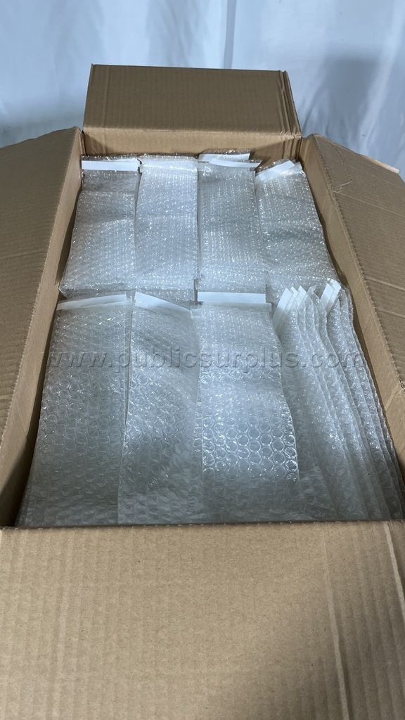 Lot of (1000) Staples Self-Seal Bubble Pouches -3338 Case 1000 Government Surplus Auction - Photo #3