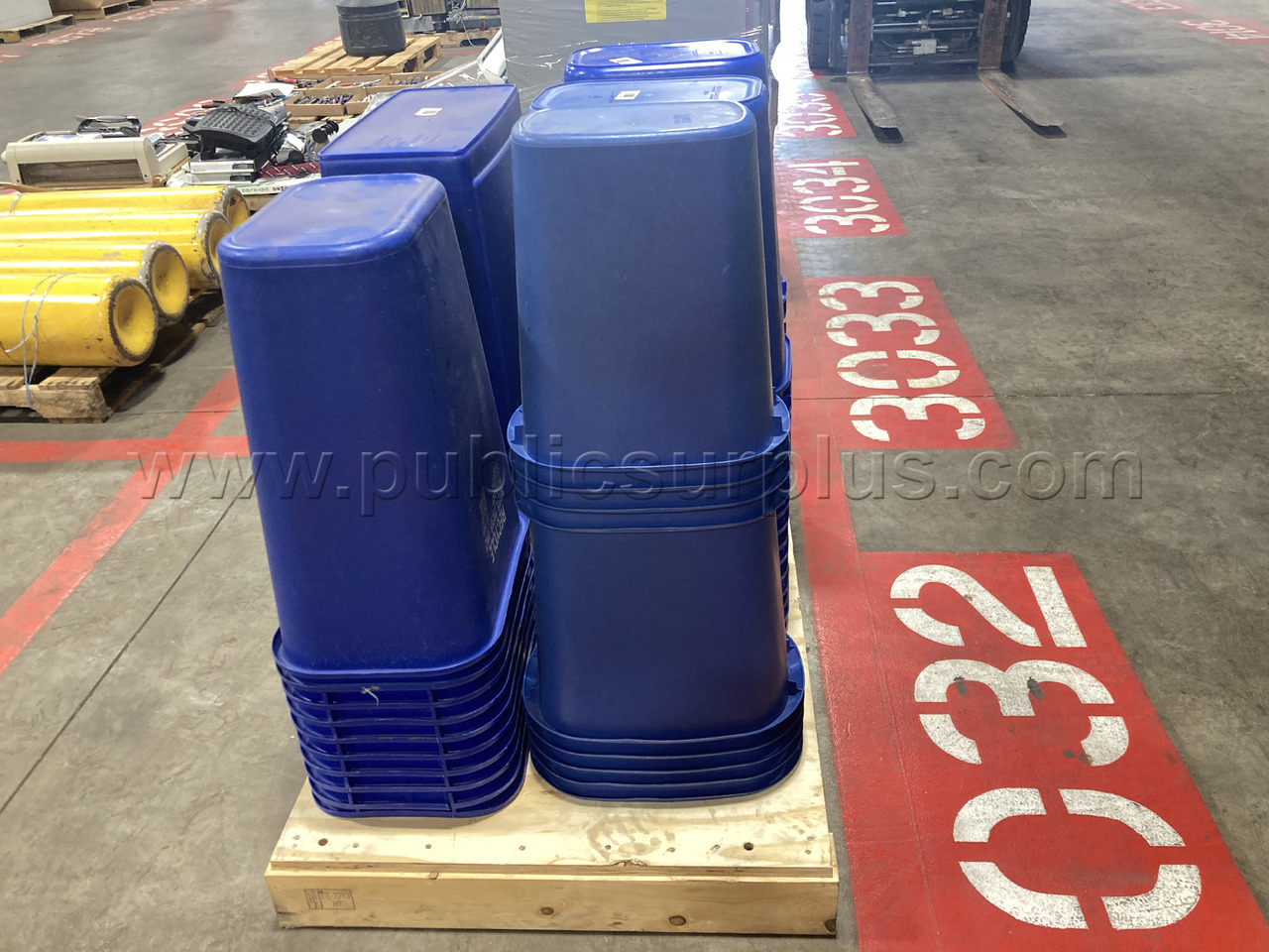 50 Recycling Containers /JB   Government Surplus Auction - Photo #4