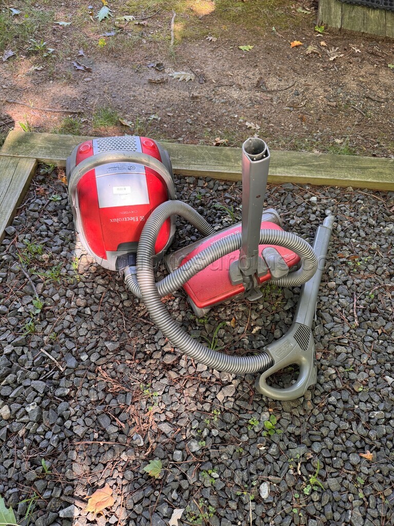 Vacuum cleaner - Electrolux - Model EL6988A