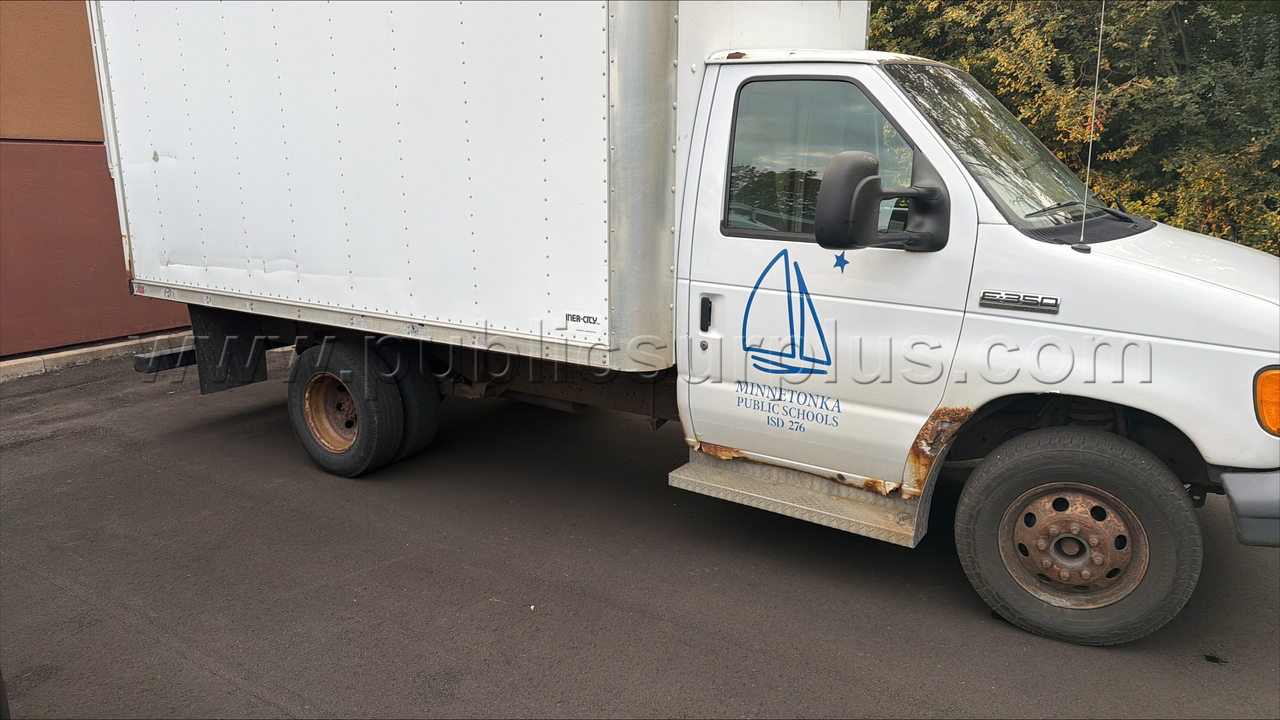 Cube Van Ford E-Series Econoline Government Surplus Auction - Photo #2