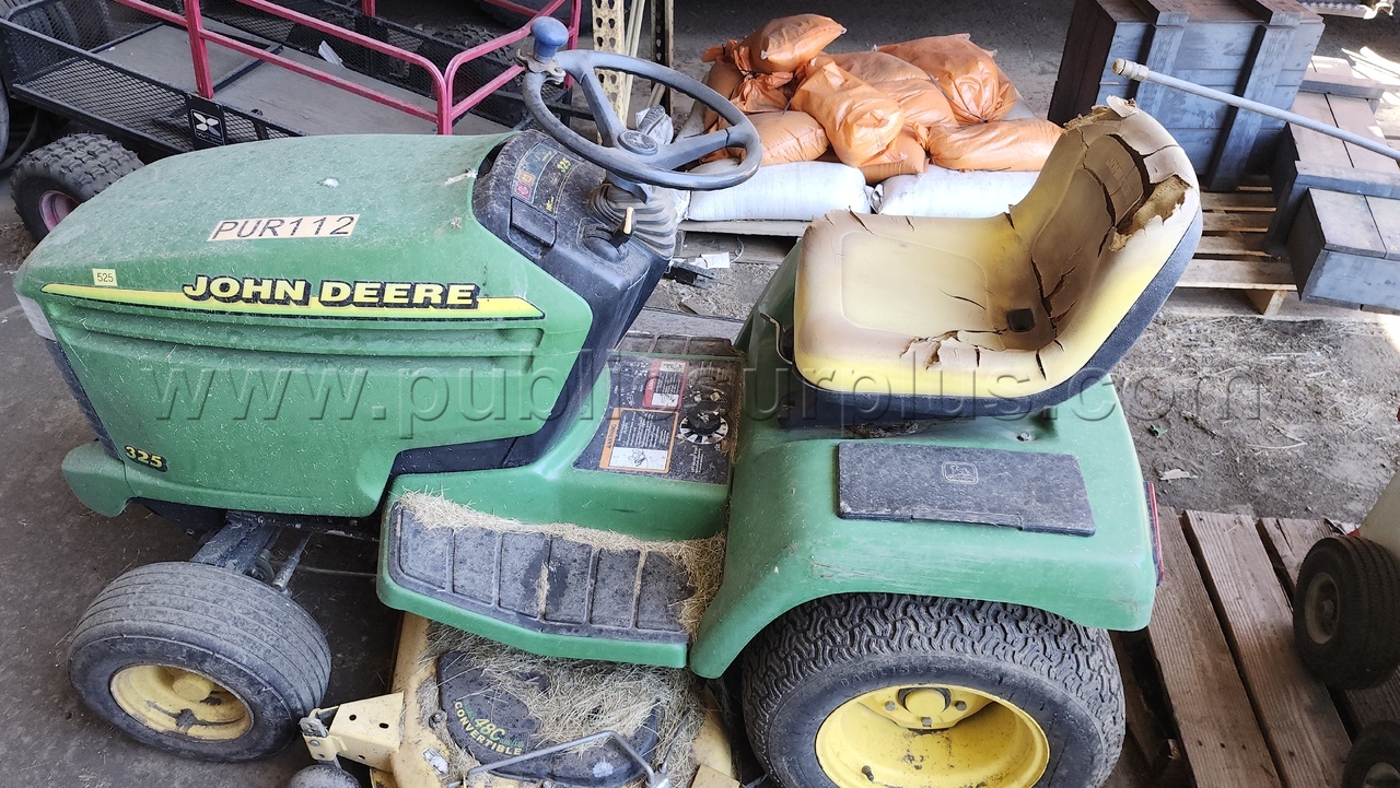 John Deere 325 Riding Mower John Deere 325 Government Surplus Auction - Photo #2
