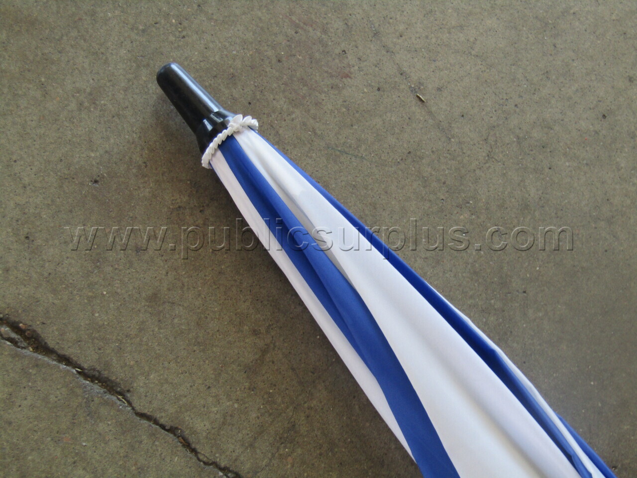 UMBRELLA   Government Surplus Auction - Photo #3