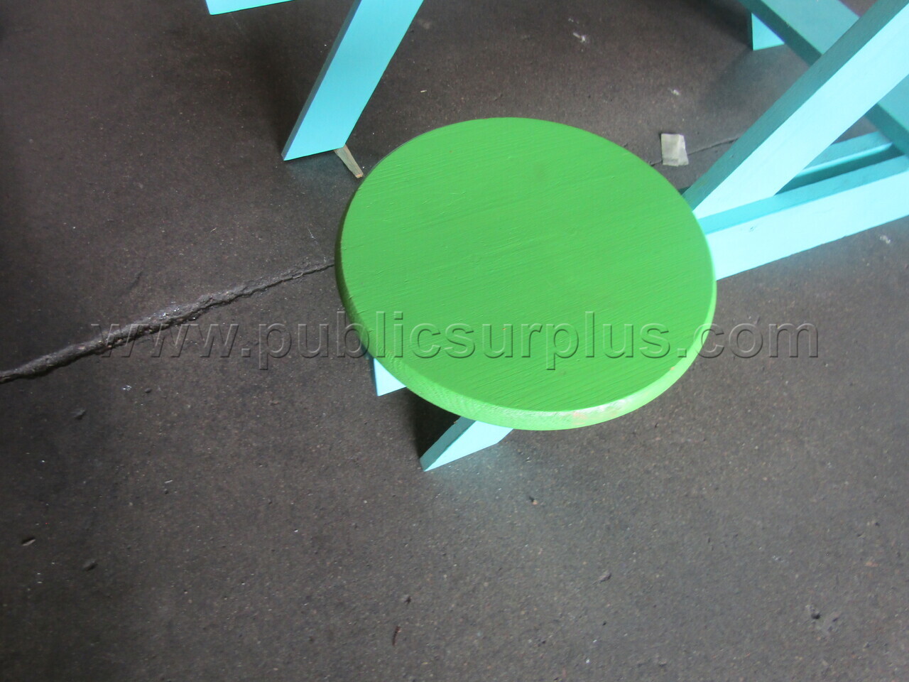 PICNIC TABLE   Government Surplus Auction - Photo #5