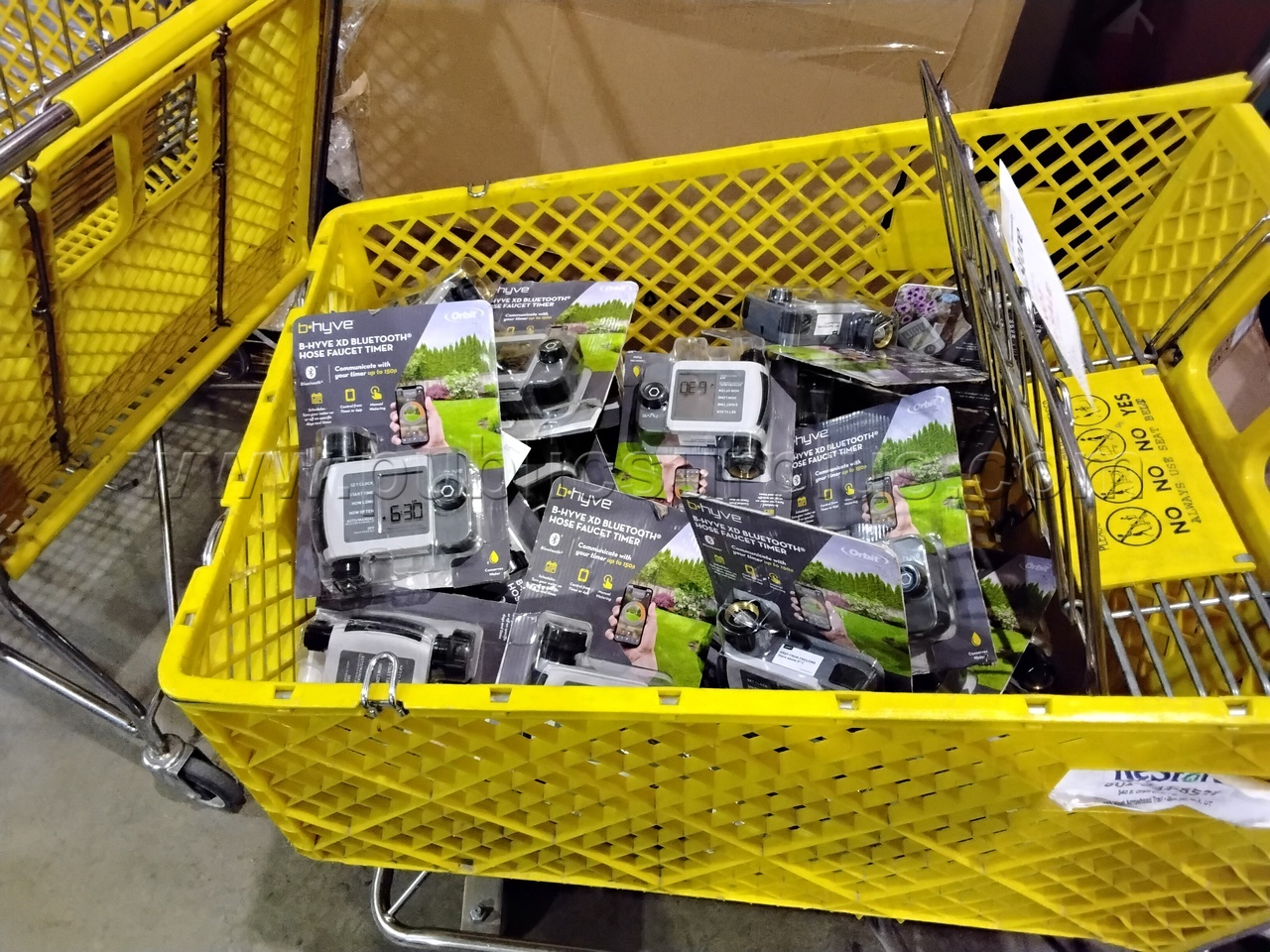 Cart of Orbit b-hyve xd Bluetooth Hose Faucet Timer - Yard   Government Surplus Auction - Photo #5