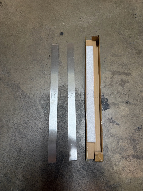 2-Piece Set of Steel Trim Filler Strips - E   Government Surplus Auction - Primary Photo