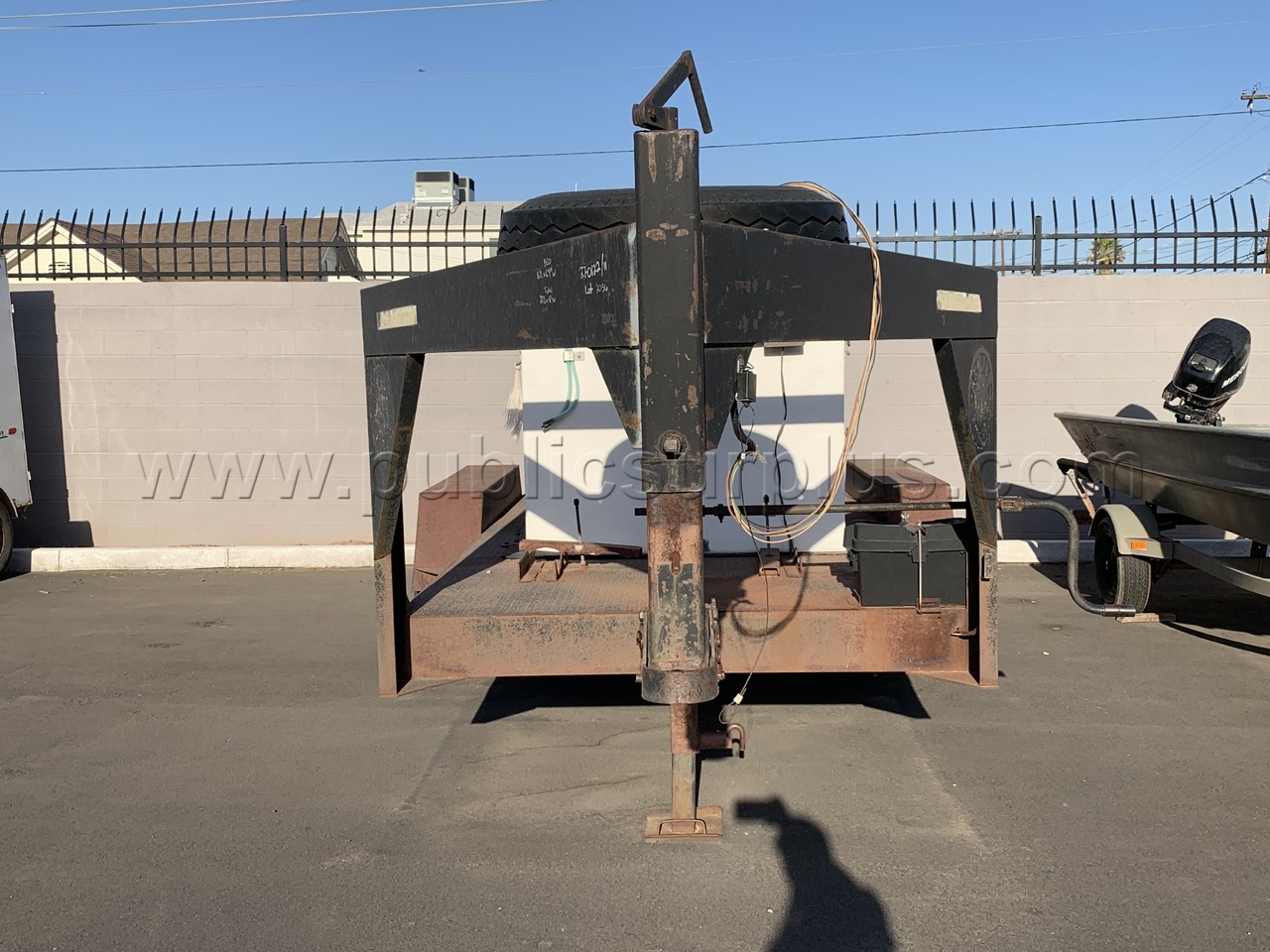 1996 Fleming Gooseneck Trailer w/ Fiberglass Mounted Tank - GFD /KK   Government Surplus Auction - Photo #2