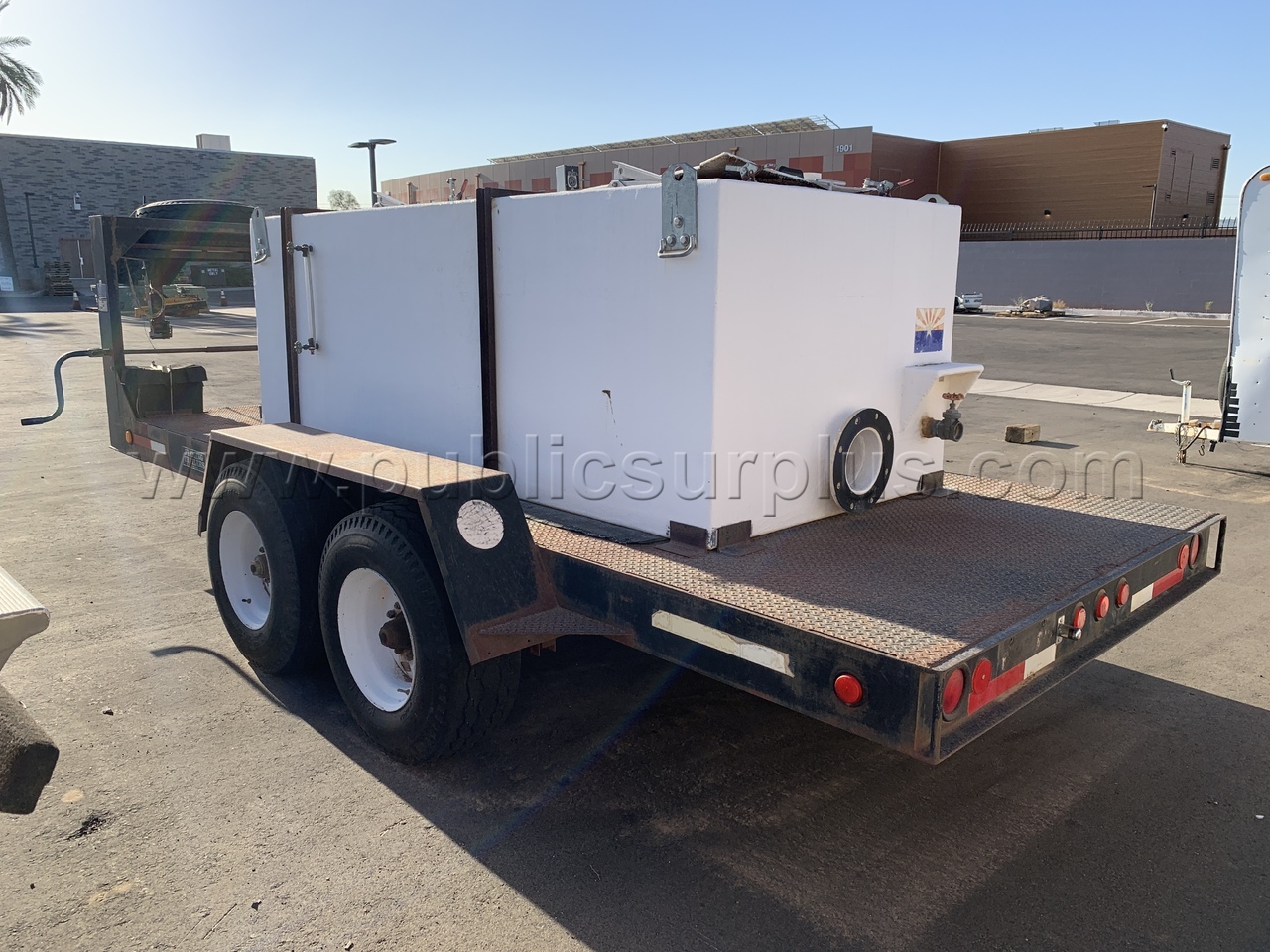 1996 Fleming Gooseneck Trailer w/ Fiberglass Mounted Tank - GFD /KK   Government Surplus Auction - Photo #5