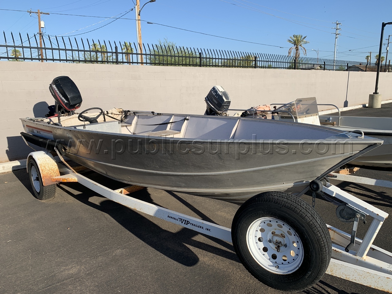 1992 Gregor Runabout Boat w/ 1992 VIP Trailer - GFD /KK   Government Surplus Auction - Photo #2
