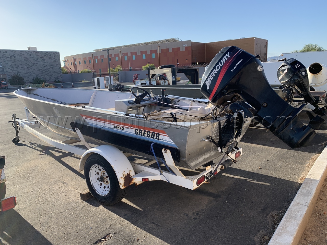 1992 Gregor Runabout Boat w/ 1992 VIP Trailer - GFD /KK   Government Surplus Auction - Photo #6