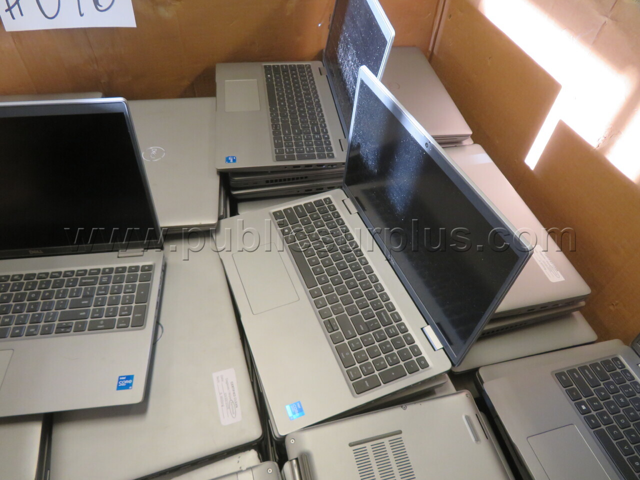 Broken Dell Laptops Dell  Government Surplus Auction - Photo #6