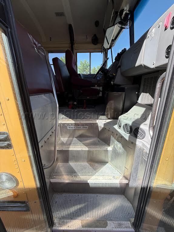 School Bus 739 Caterpillar 739 Government Surplus Auction - Photo #4