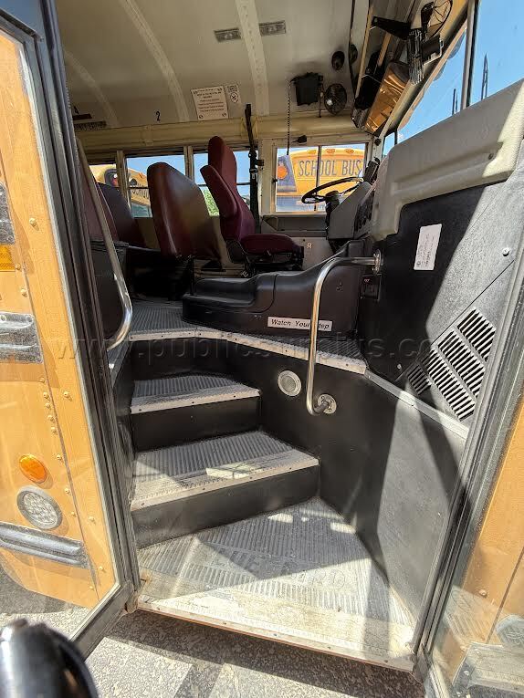 School Bus 743 Cummins 743 Government Surplus Auction - Photo #4