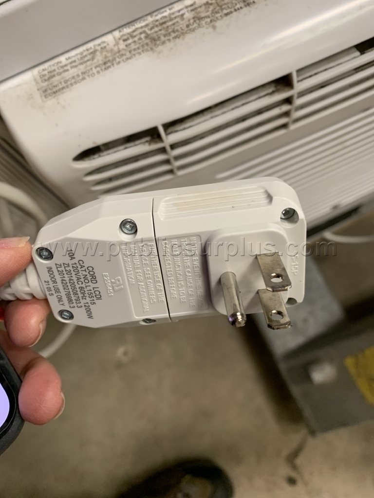 Window-Mounted Air Conditioners, 5,000 BTU- Lot of 18-Building 609-ZW  000 Government Surplus Auction - Photo #6