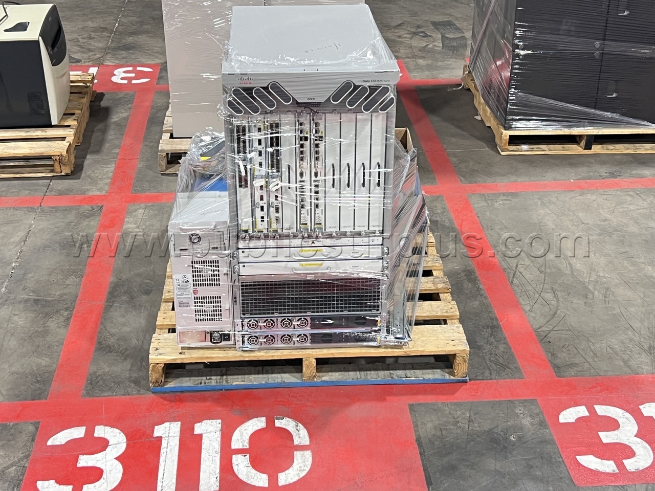 1 Pallet of Networking Equipment  /RA   Government Surplus Auction - Primary Photo