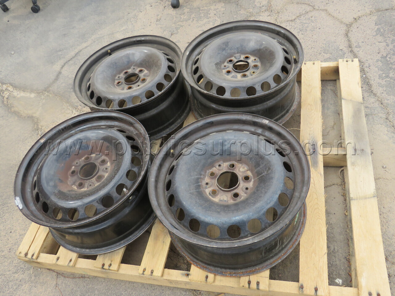 Lot of 4 Chevy Caprice Steel Wheels  **Black 18X8 5 Lug**