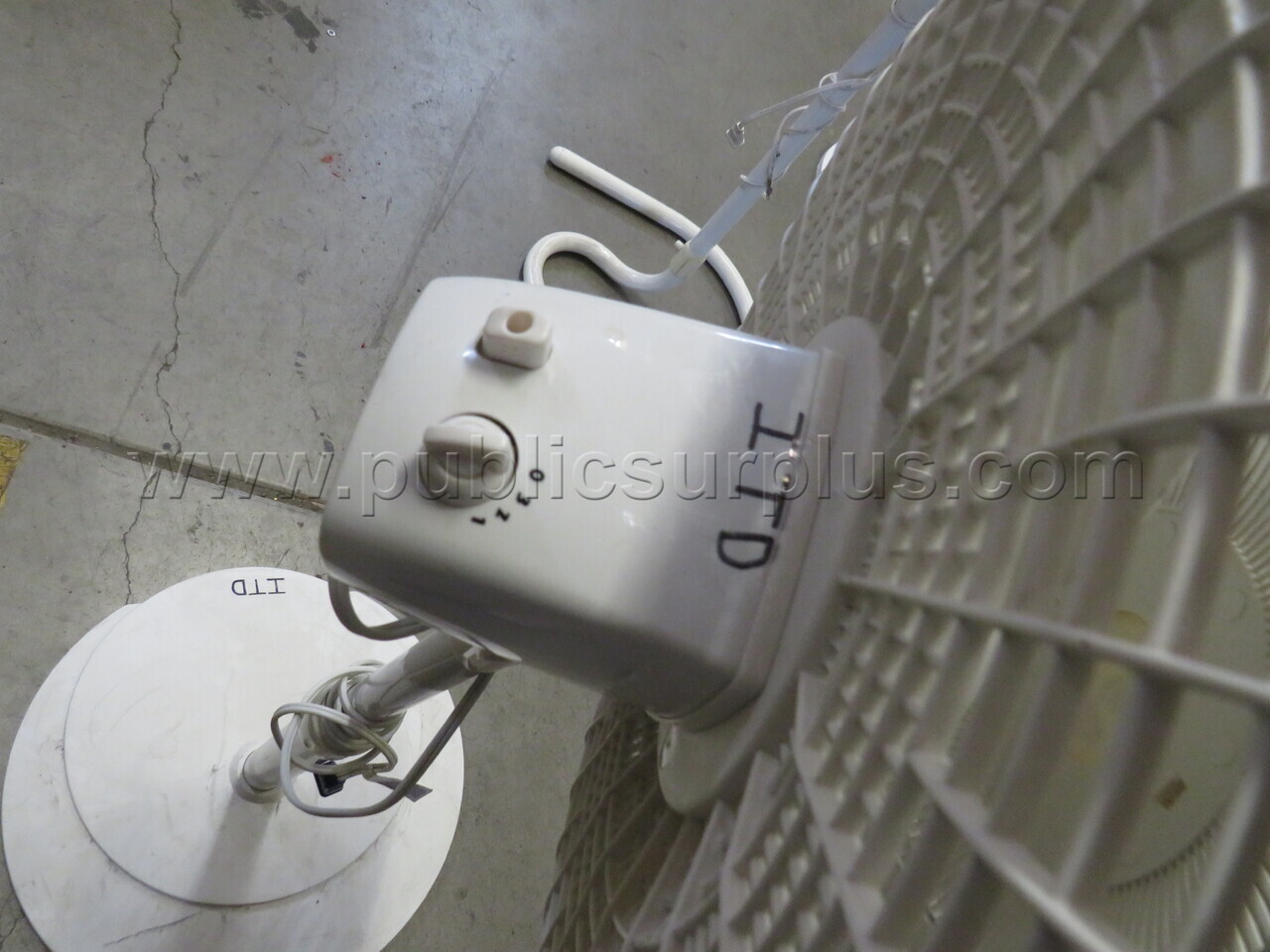 Standing Fan   Government Surplus Auction - Photo #5