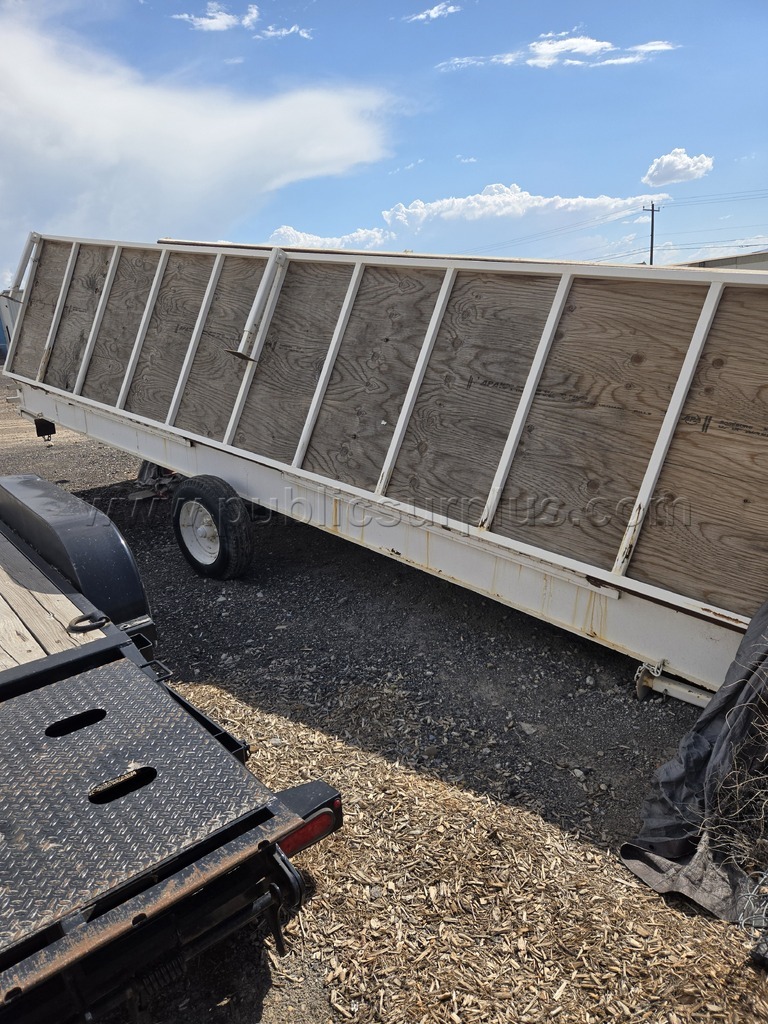Portable Stage Trailer   Government Surplus Auction - Photo #2