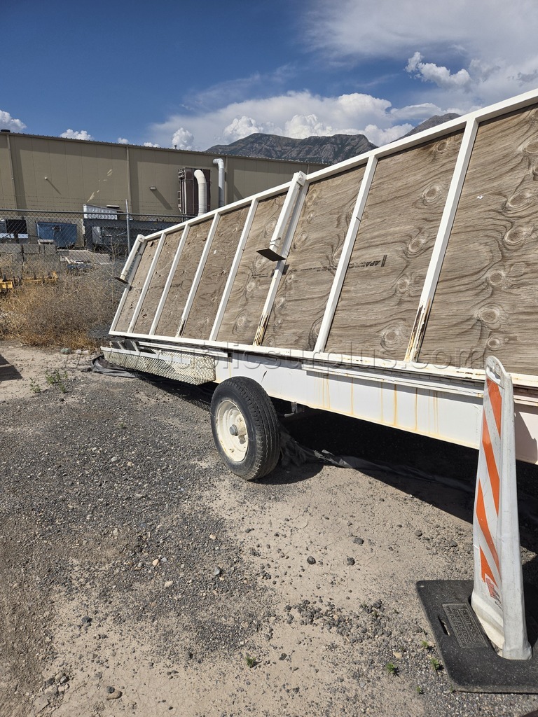Portable Stage Trailer   Government Surplus Auction - Photo #3