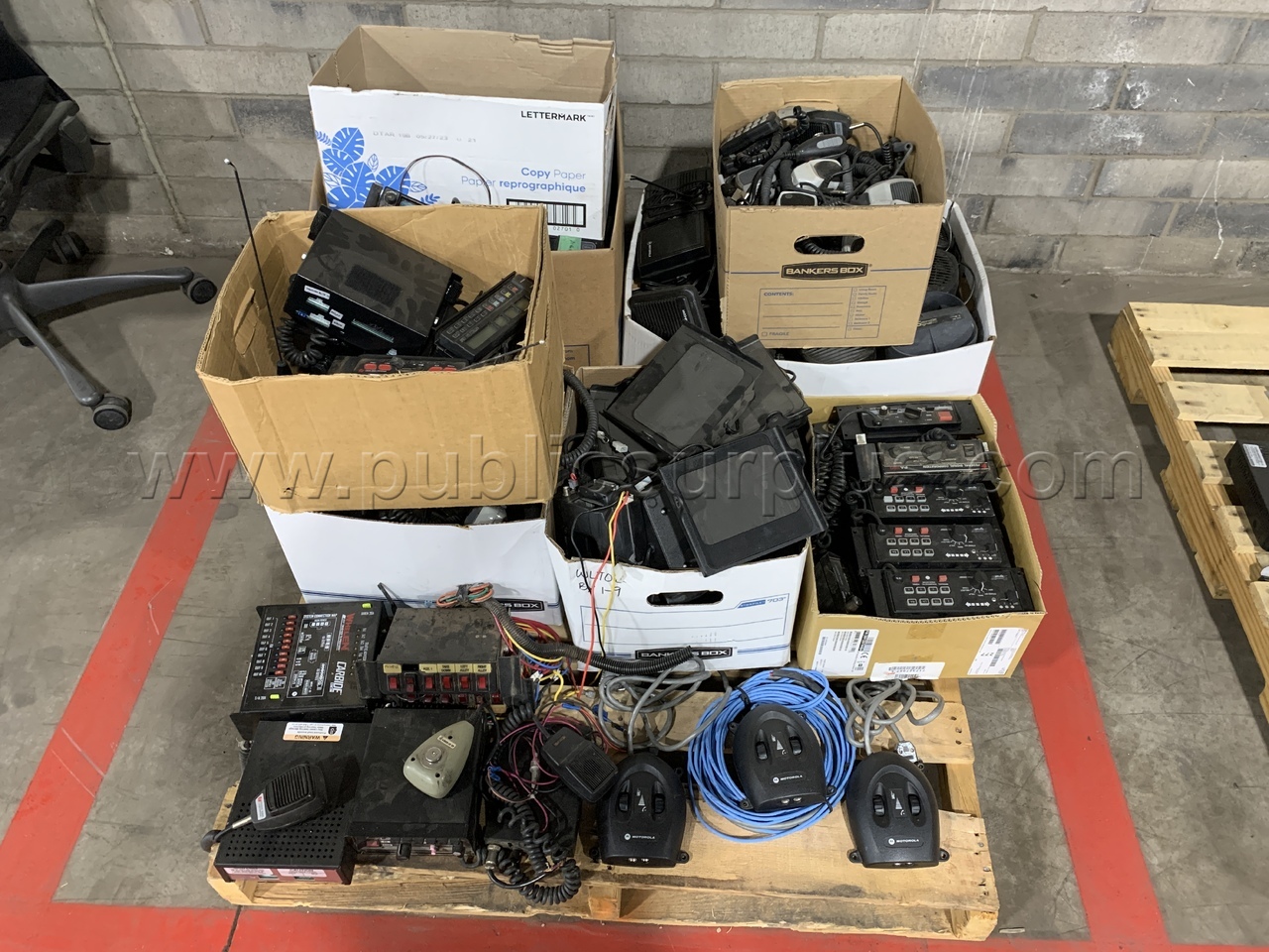 Radio Equipment /KK   Government Surplus Auction - Primary Photo