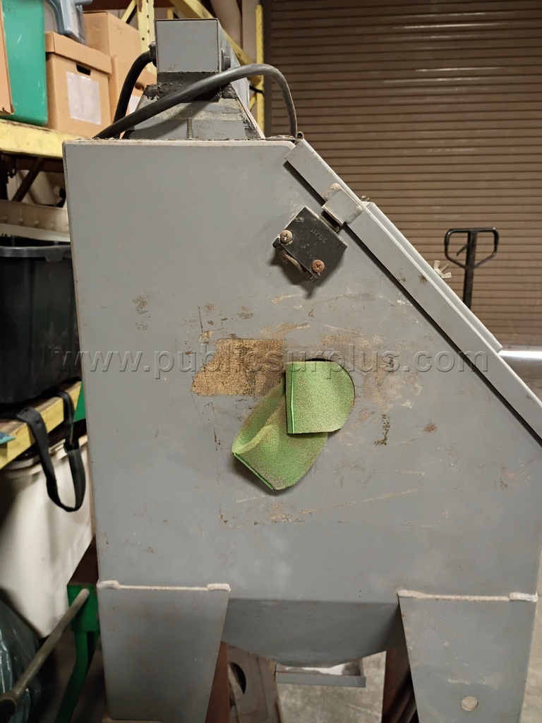 STANDING ABRASIVE BLAST CABINET   Government Surplus Auction - Photo #6