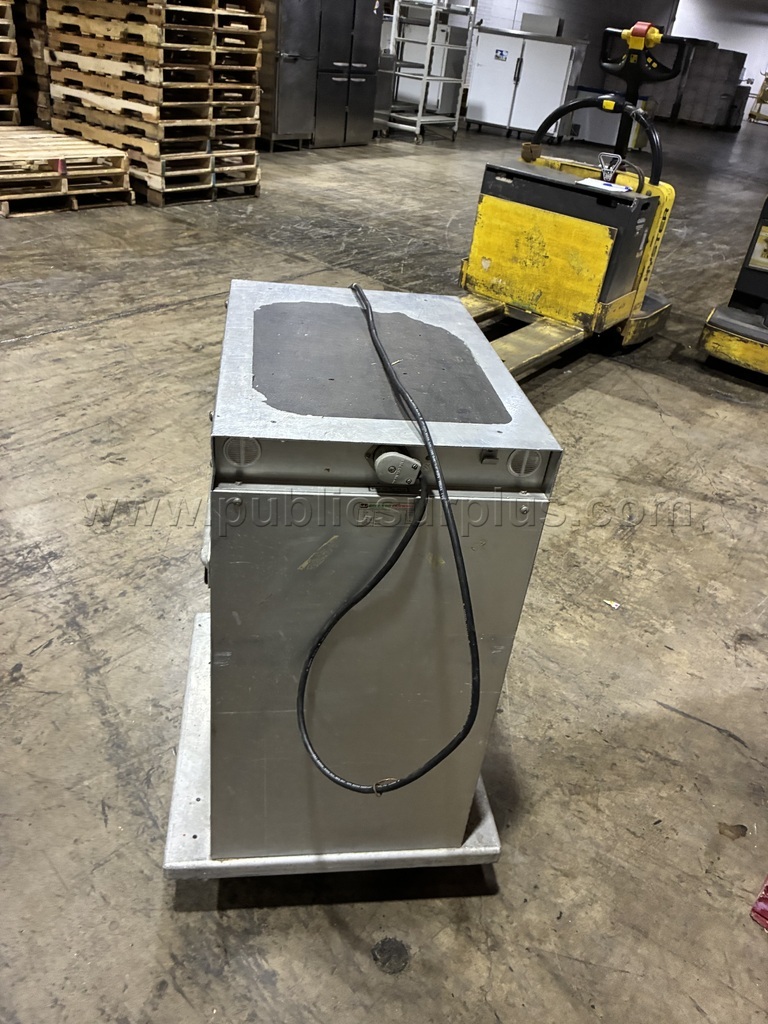 CresCor Crown X 1/2 Size Warmer Crown  Government Surplus Auction - Photo #2