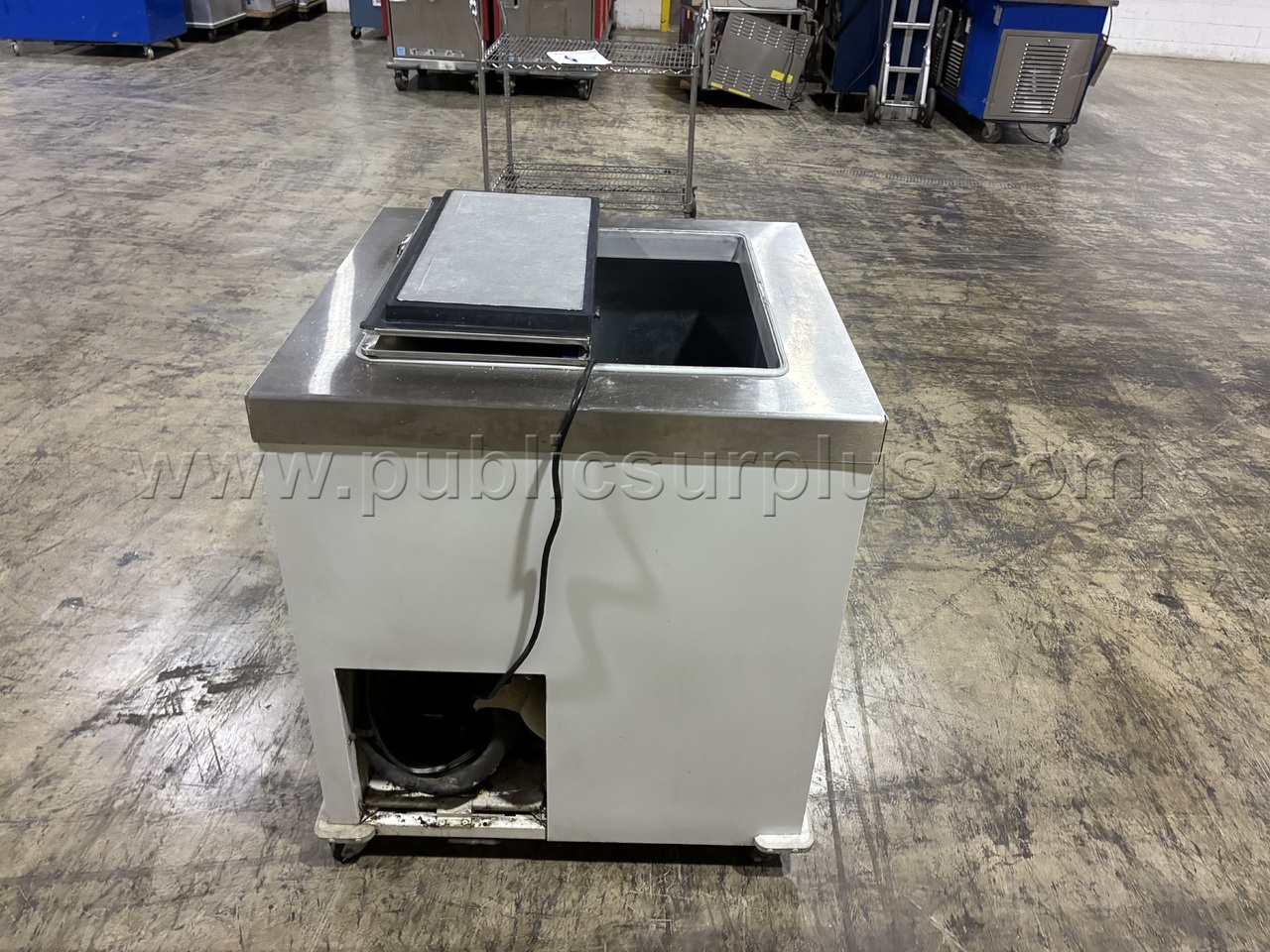 Master Bilt Freezer Chest   Government Surplus Auction - Photo #3