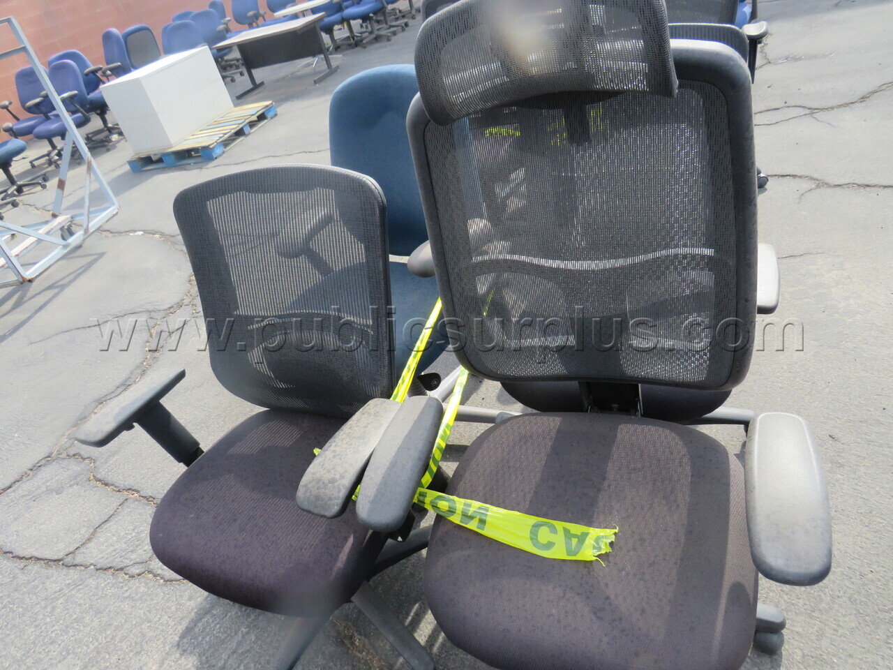 Lot of 4 Chairs