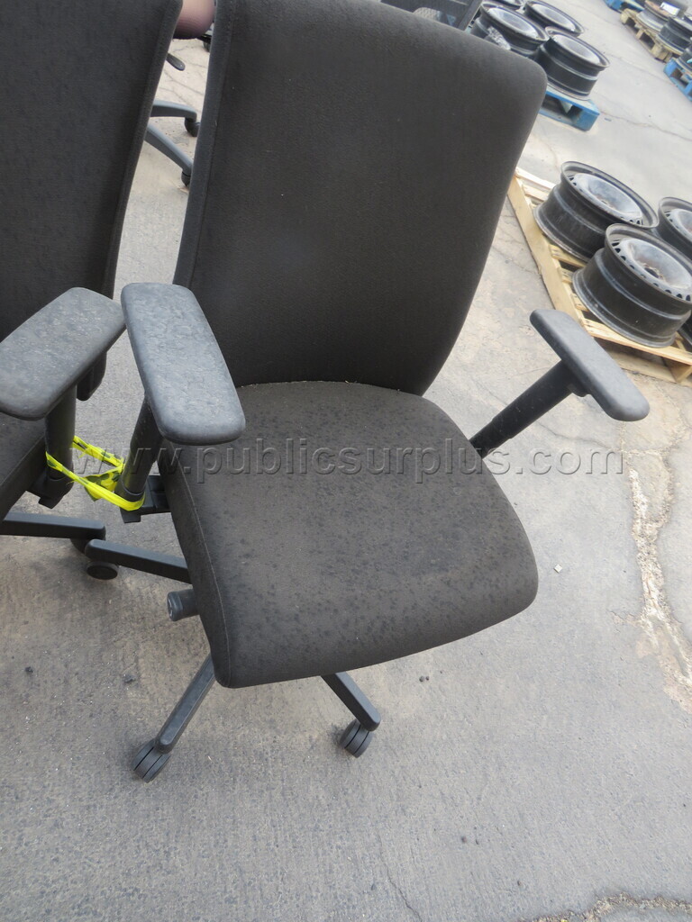 Lot of 2 Rolling Chairs   Government Surplus Auction - Photo #2
