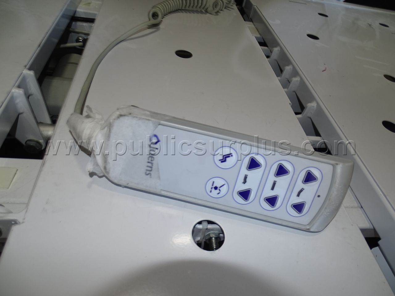 Medical Care Bed   Government Surplus Auction - Photo #3