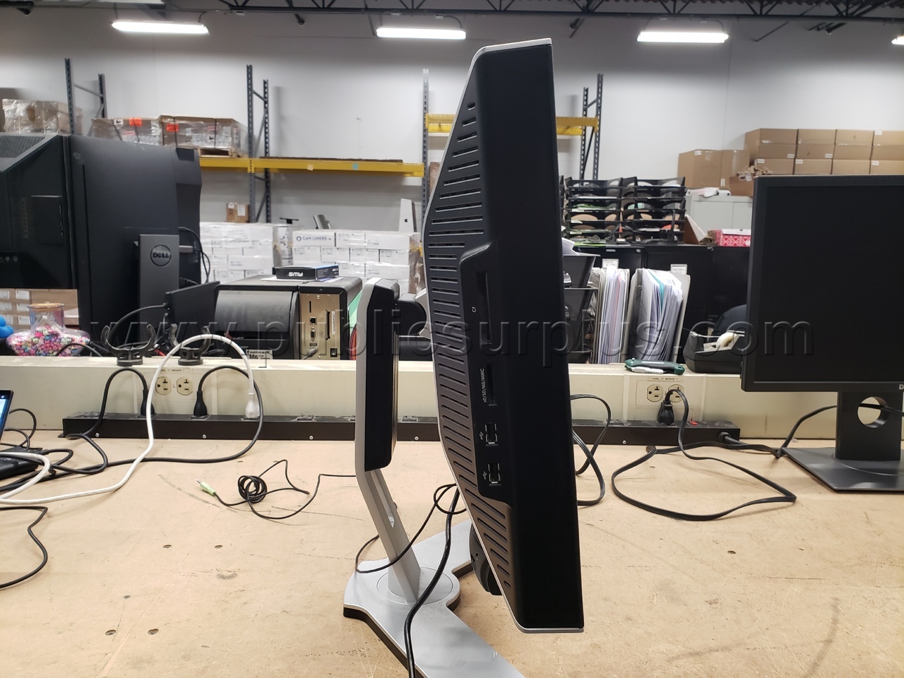 Dell Monitor 2408WFPb W/ Dell Speaker LOT 5160 Dell 5160 Government Surplus Auction - Photo #2