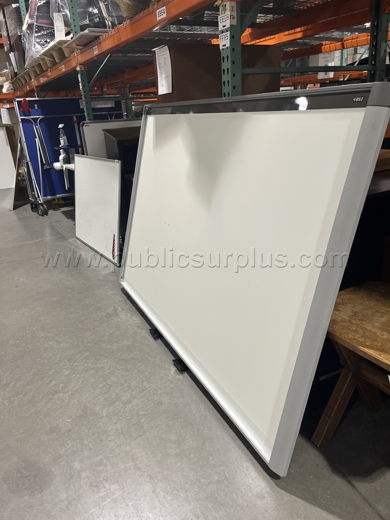 SMART Board and Small Whiteboard Lot-(EEE5)ZW   Government Surplus Auction - Photo #3