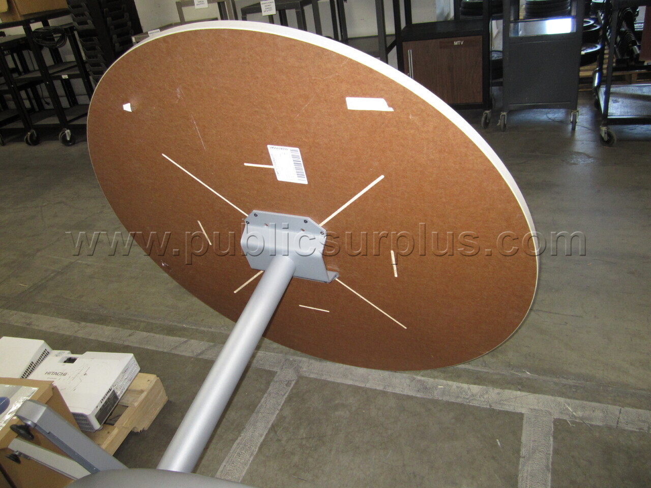 ROUND TABLE (43996)   Government Surplus Auction - Photo #3